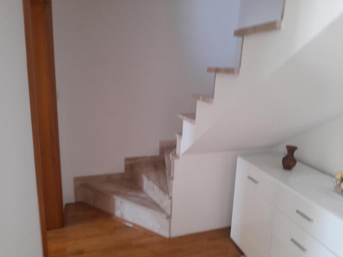 Apartman Zoran Livno Exteriör bild