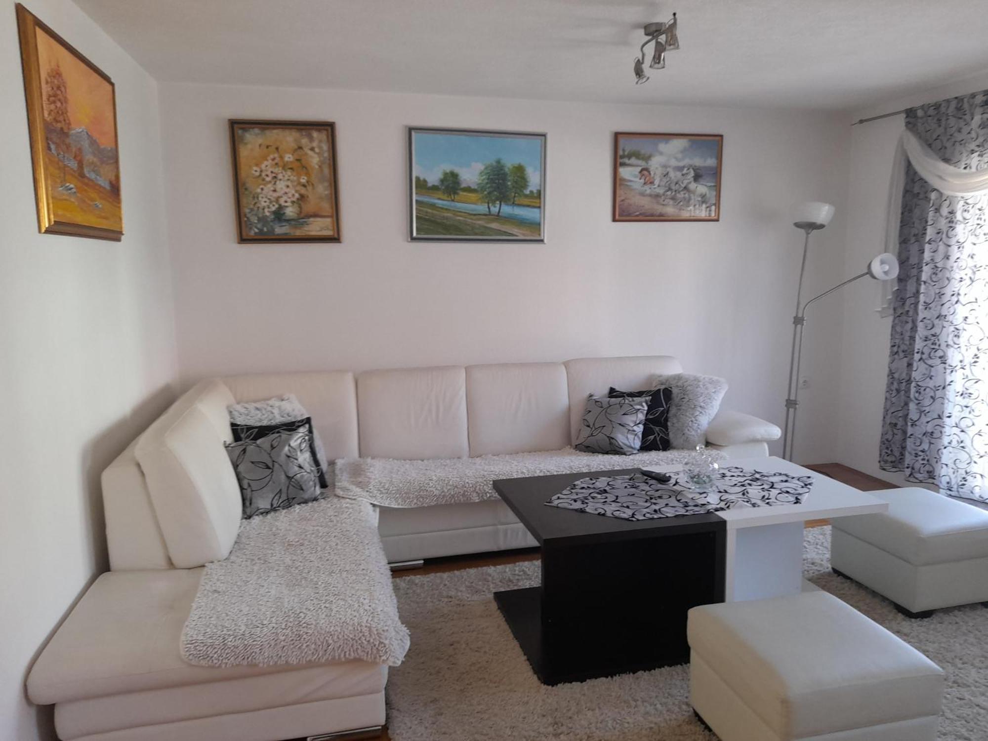 Apartman Zoran Livno Exteriör bild